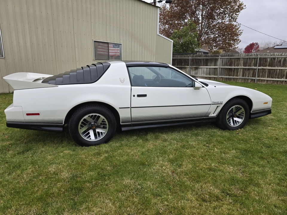 1984 Pontiac Firebird Trans Am 3rd Gen - Image 12 of 31