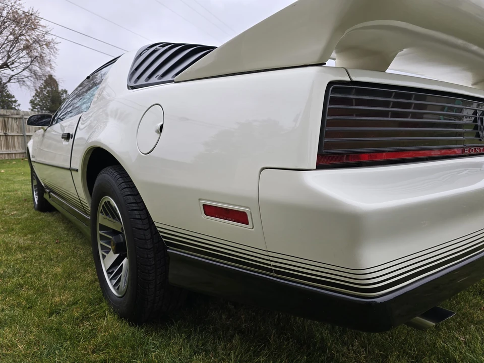 1984 Pontiac Firebird Trans Am 3rd Gen - Image 27 of 31
