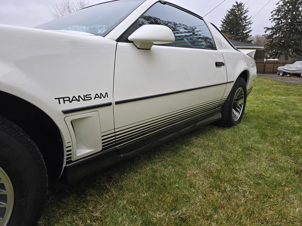 1984 Pontiac Firebird Trans Am 3rd Gen - Image 25 of 31