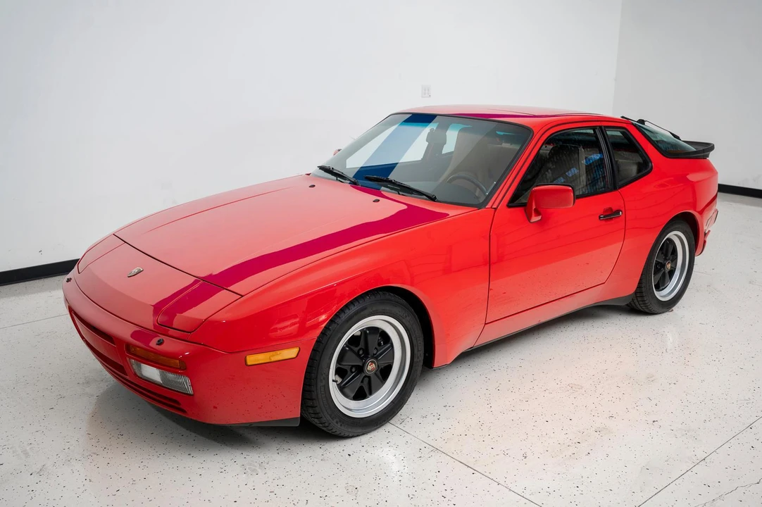 1986 Porsche 944 Turbo - Image 2 of 31
