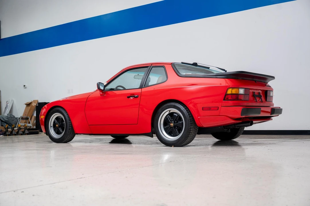 1986 Porsche 944 Turbo - Image 8 of 31