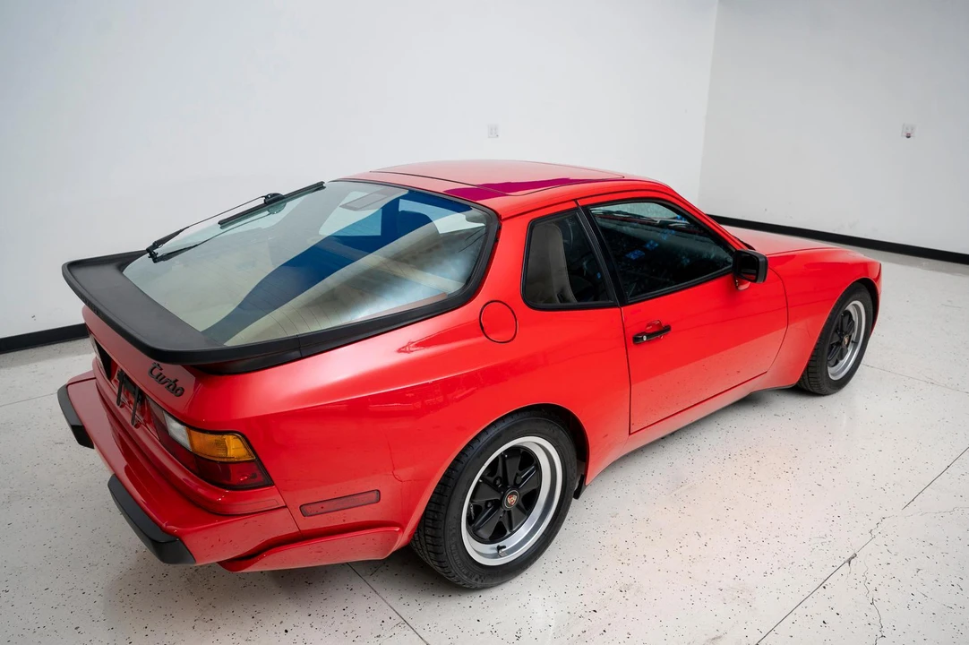 1986 Porsche 944 Turbo - Image 14 of 31