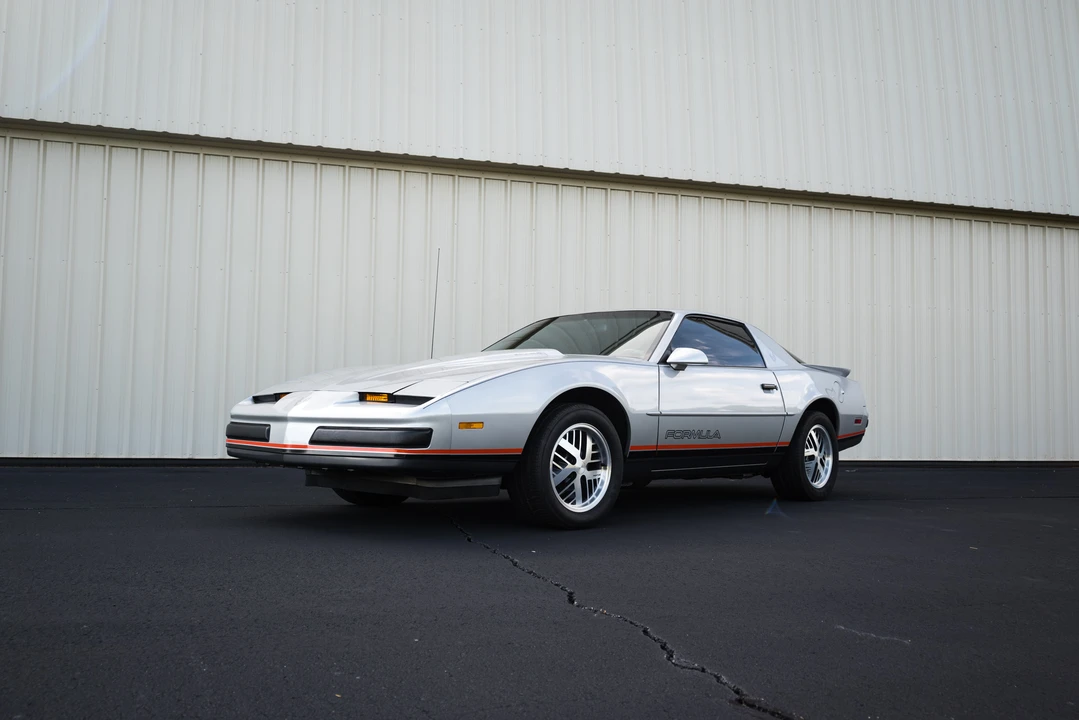 1987 Pontiac Firebird 3rd Gen - Image 4 of 31