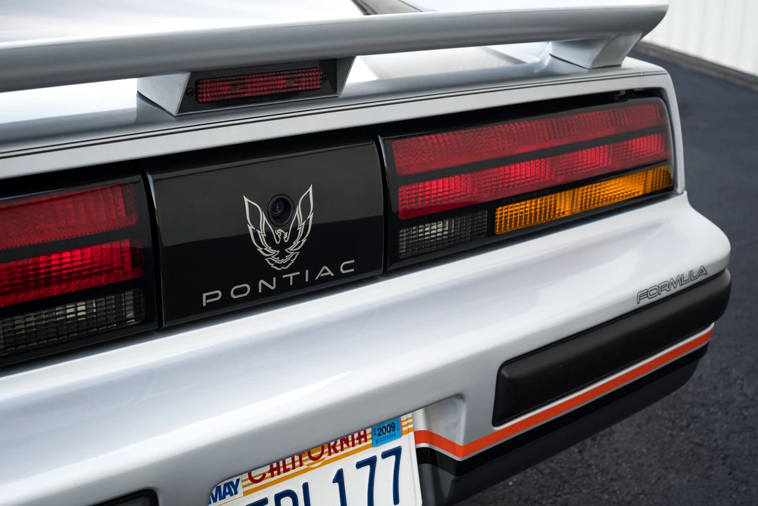 1987 Pontiac Firebird 3rd Gen - Image 25 of 31