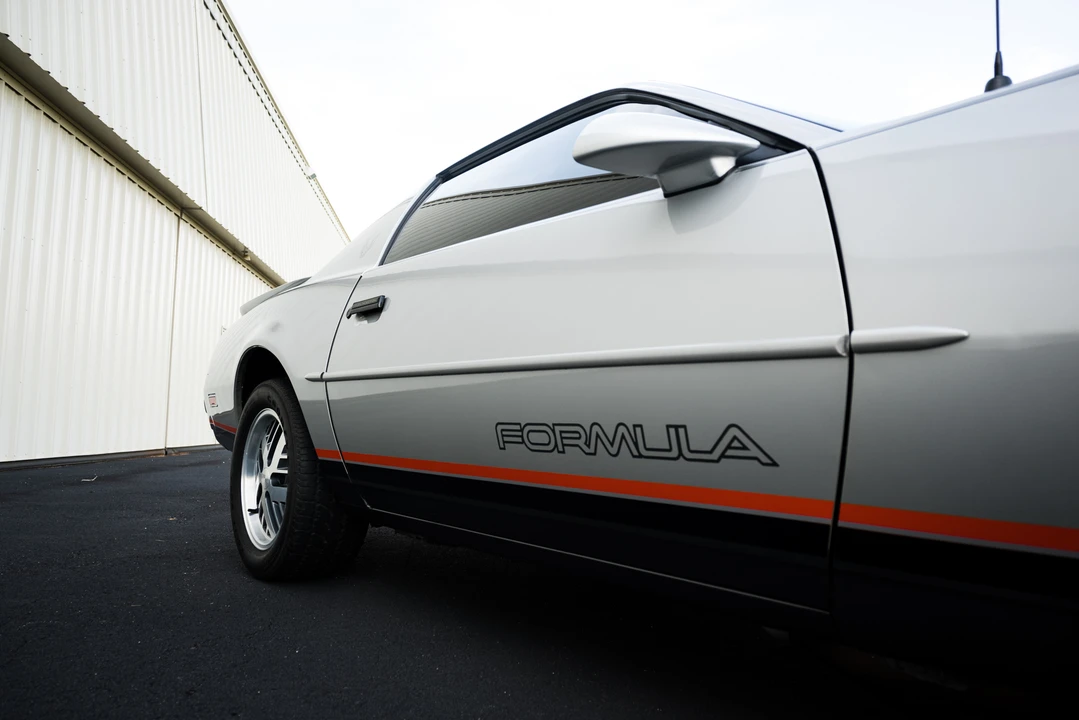 1987 Pontiac Firebird 3rd Gen - Image 27 of 31