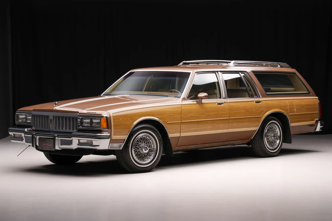 1987 Pontiac Safari - Image 2 of 31