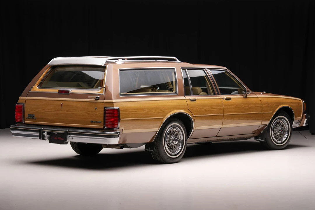 1987 Pontiac Safari - Image 8 of 31