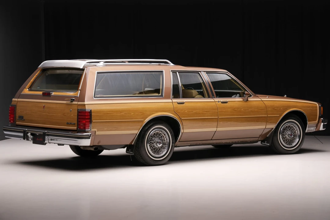 1987 Pontiac Safari - Image 9 of 31