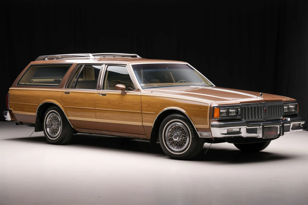 1987 Pontiac Safari - Image 12 of 31