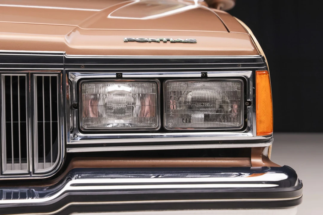 1987 Pontiac Safari - Image 16 of 31