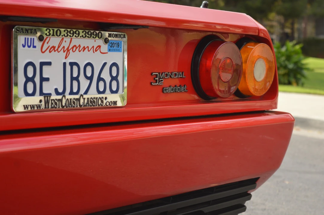 1988 Ferrari Mondial 3.2 - Image 29 of 31