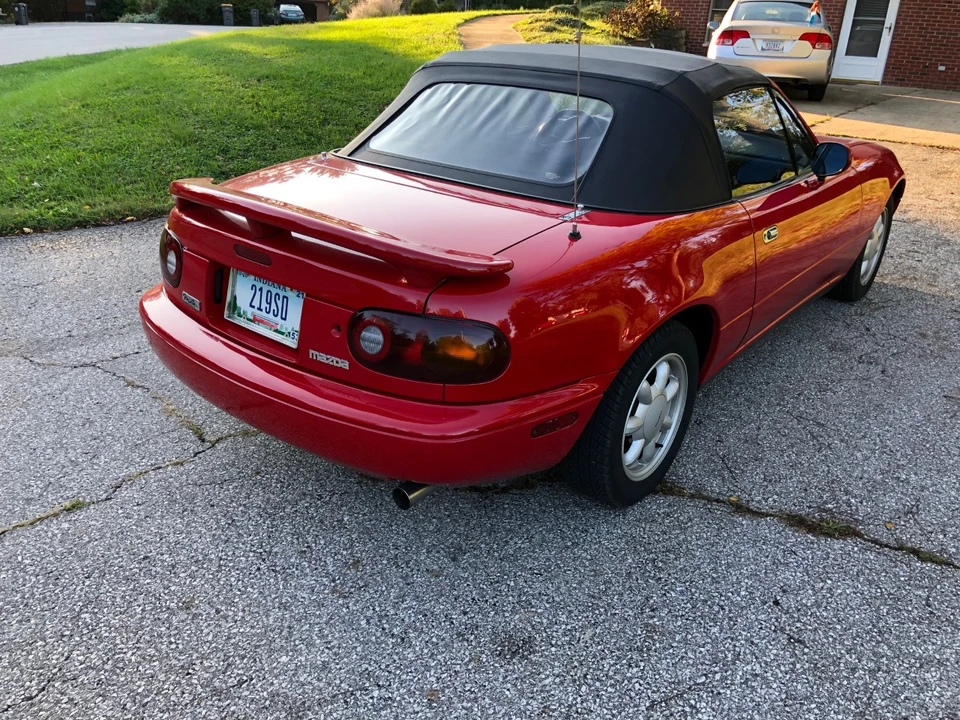 1990 Mazda NA MX-5 Miata - Image 26 of 31