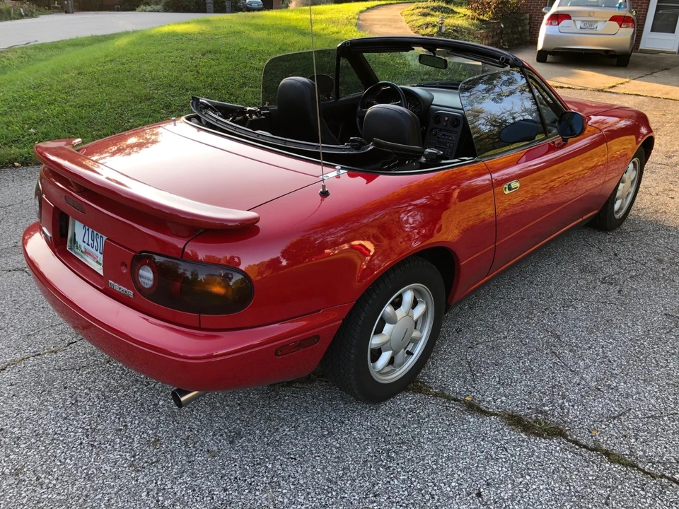 1990 Mazda NA MX-5 Miata - Image 11 of 31