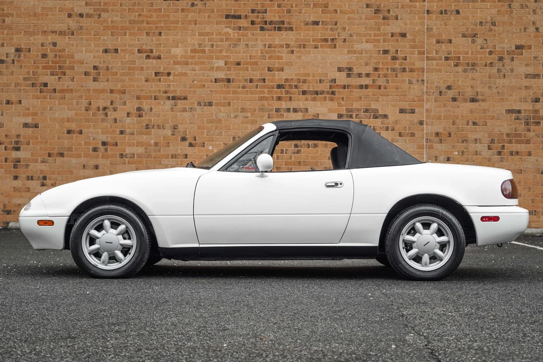 1990 Mazda NA MX-5 Miata - Image 7 of 31