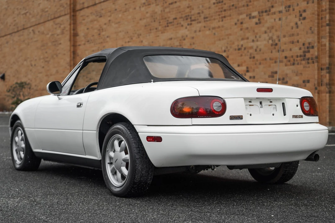 1990 Mazda NA MX-5 Miata - Image 9 of 31