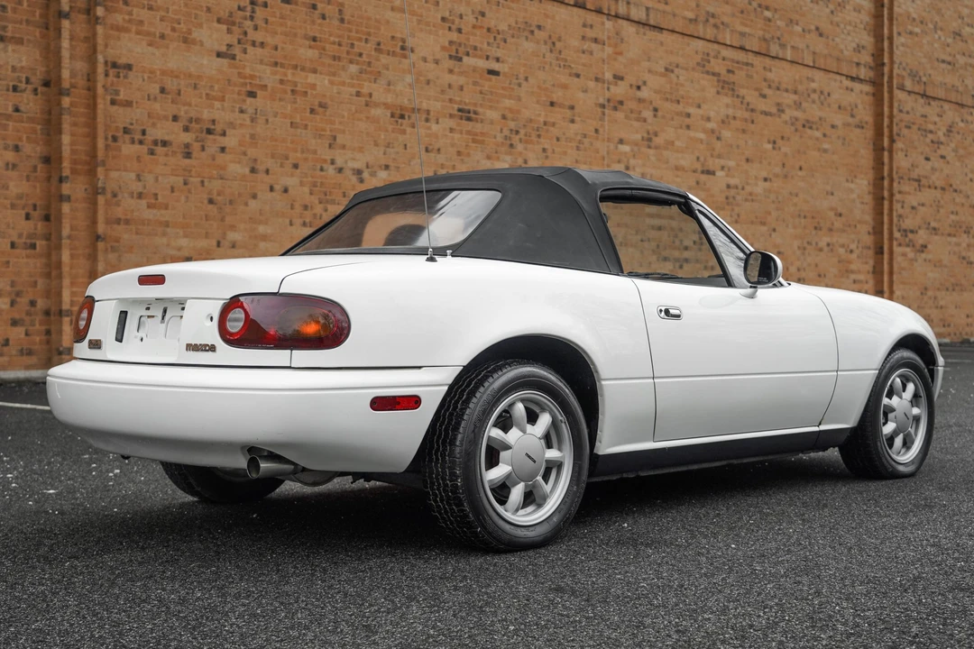 1990 Mazda NA MX-5 Miata - Image 12 of 31