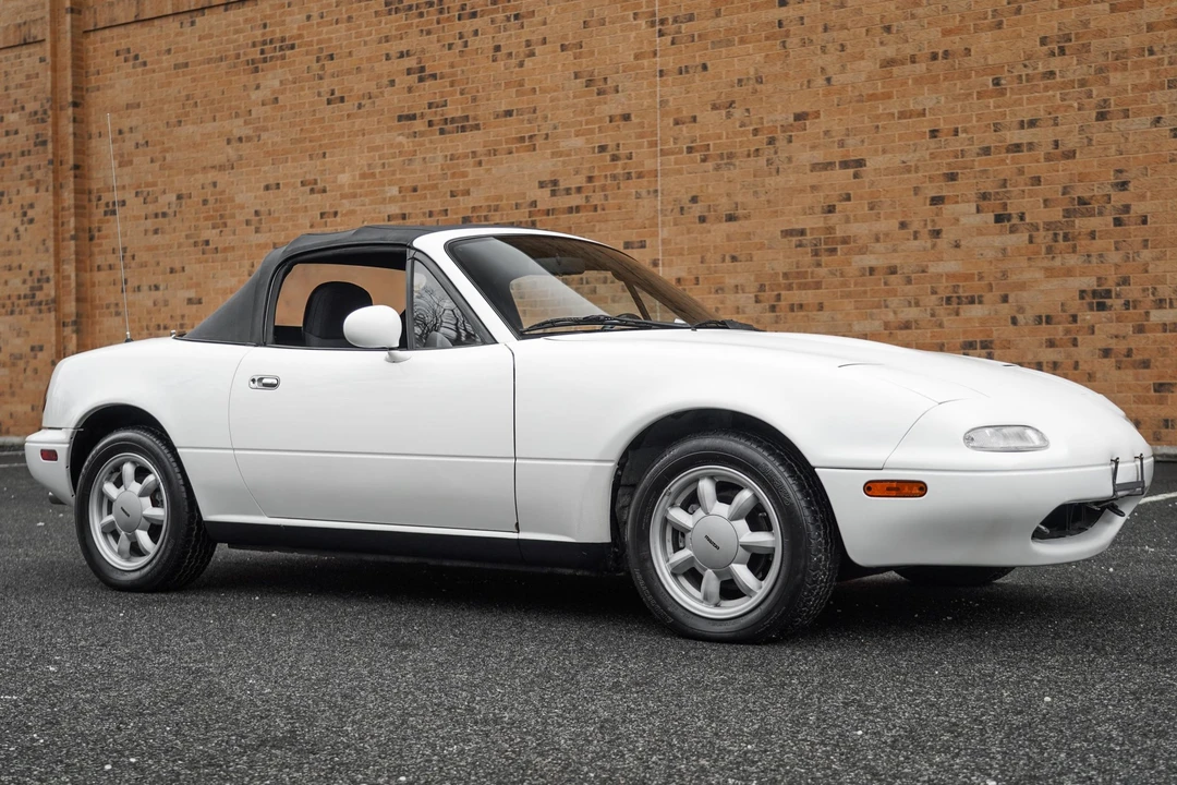 1990 Mazda NA MX-5 Miata - Image 15 of 31