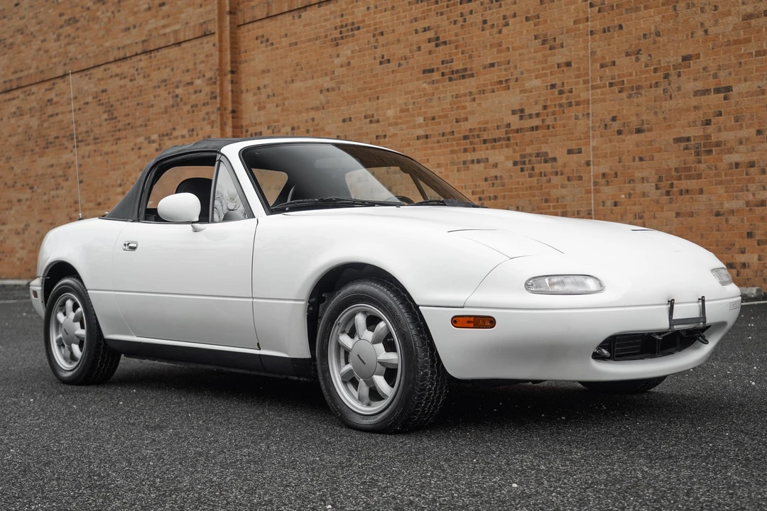 1990 Mazda NA MX-5 Miata - Image 14 of 31