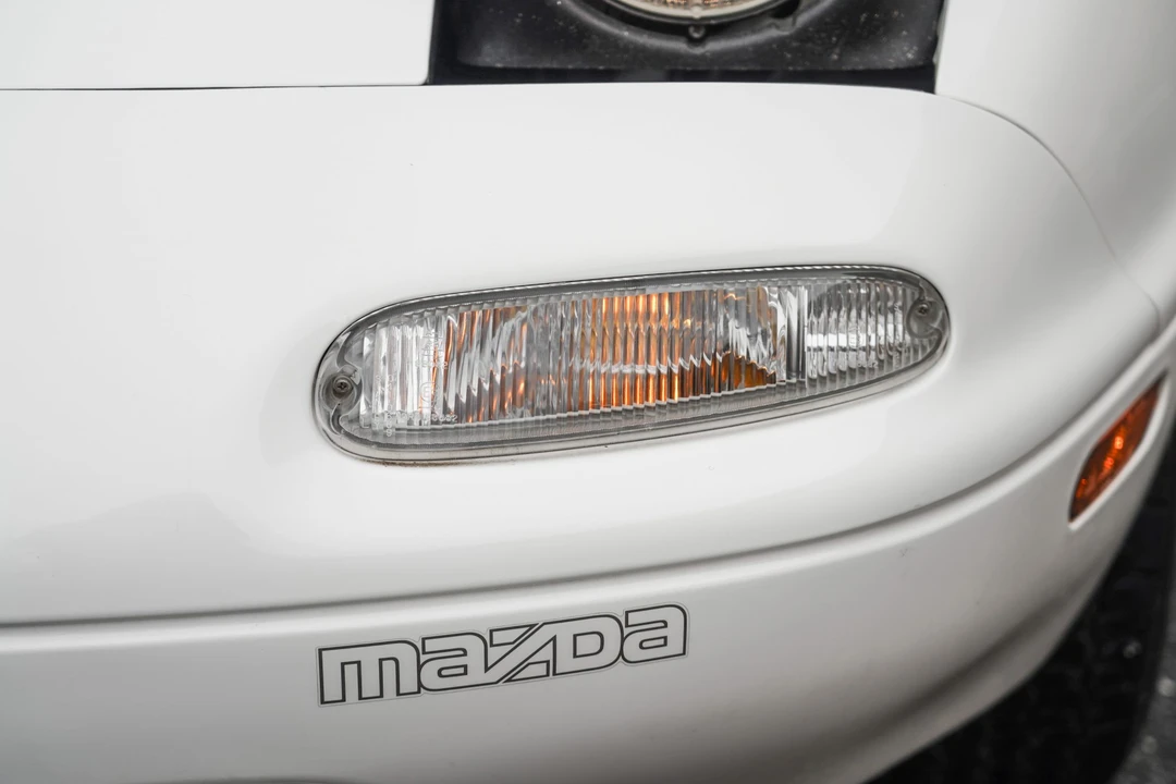 1990 Mazda NA MX-5 Miata - Image 29 of 31