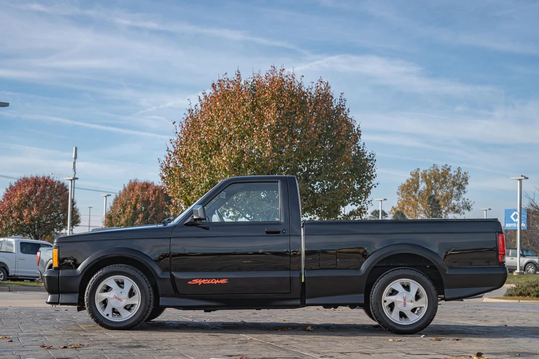 1991 GMC Syclone - Image 17 of 31