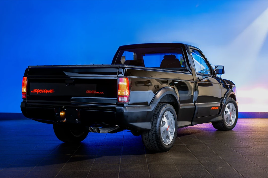 1991 GMC Syclone - Image 6 of 31