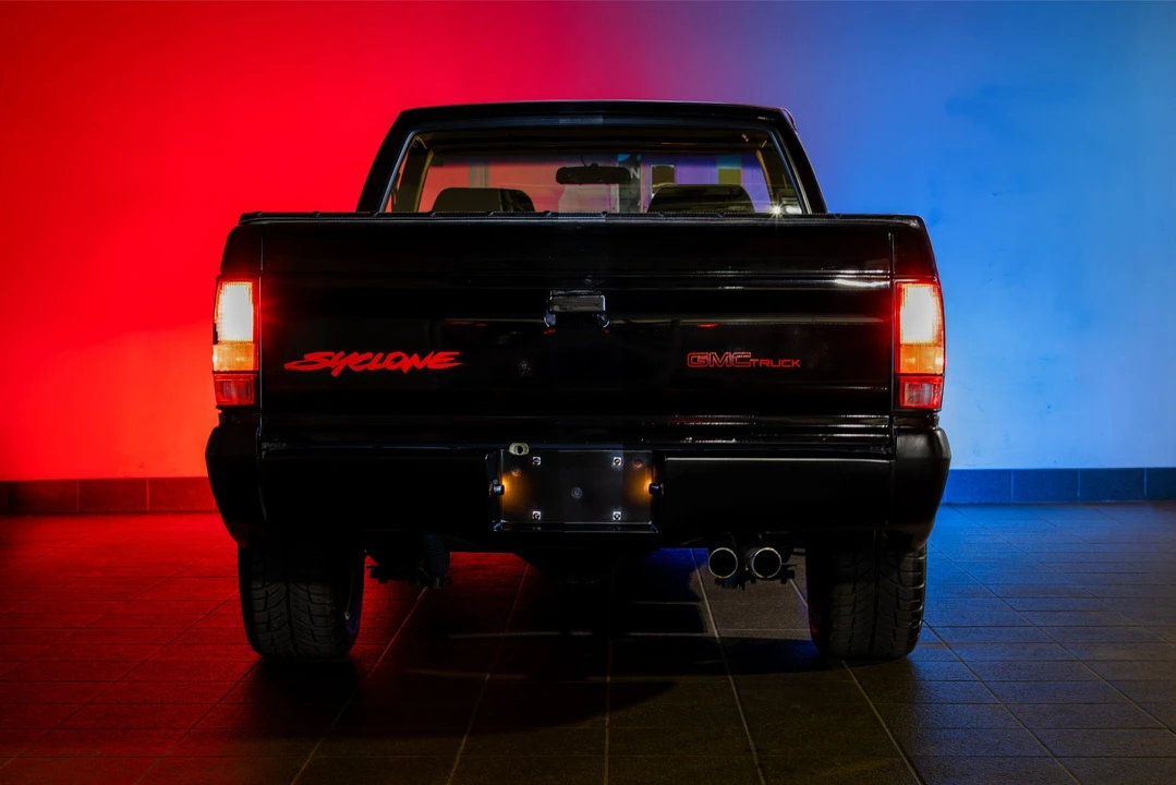 1991 GMC Syclone - Image 7 of 31