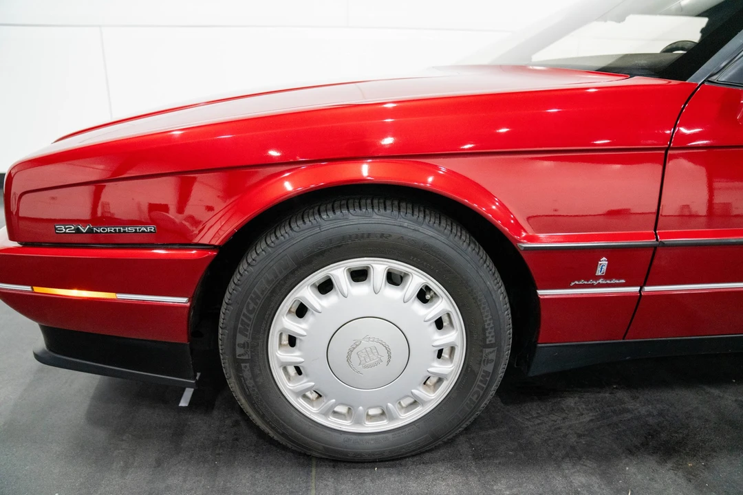 1993 Cadillac Allante - Image 11 of 31