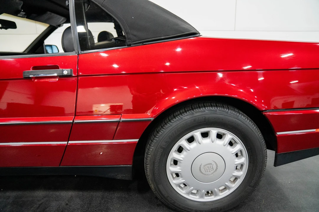 1993 Cadillac Allante - Image 15 of 31