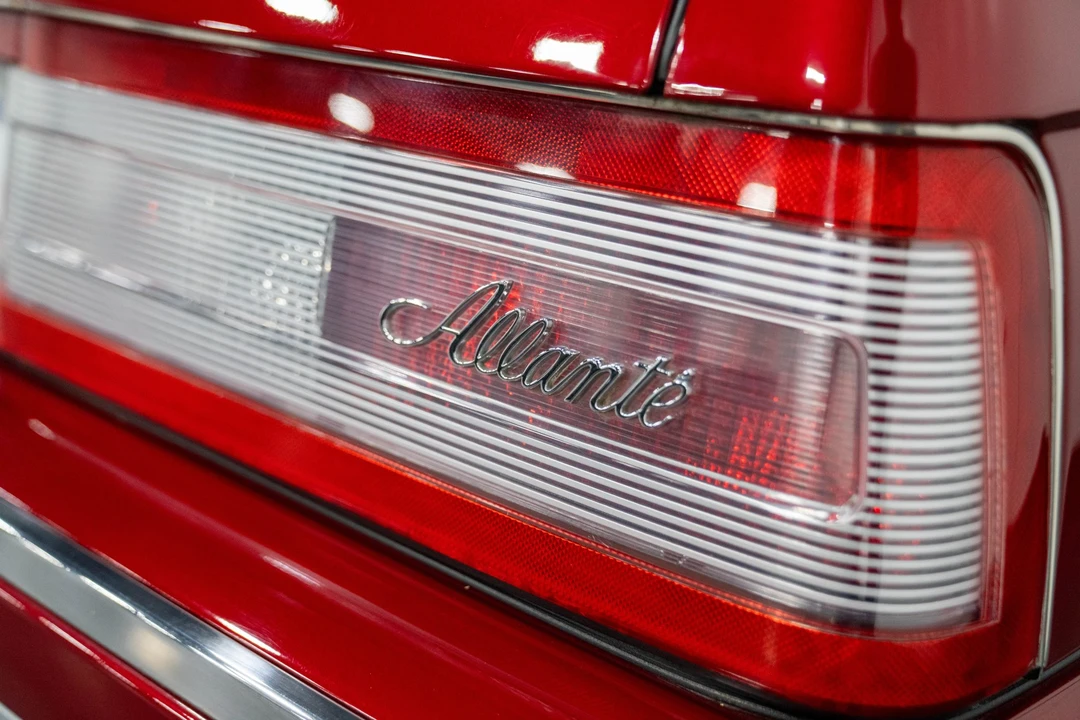 1993 Cadillac Allante - Image 23 of 31