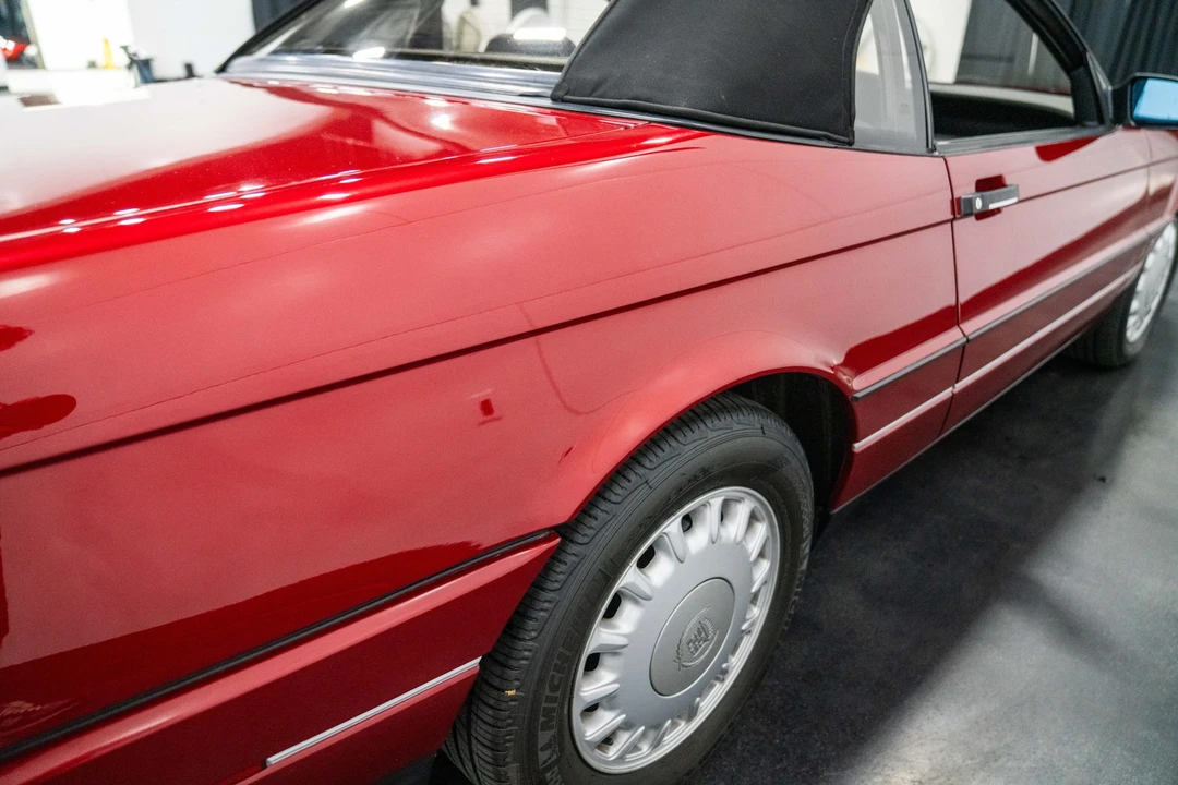 1993 Cadillac Allante - Image 24 of 31