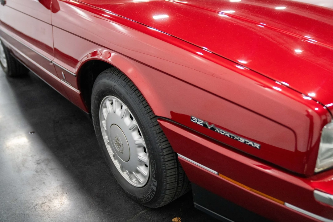 1993 Cadillac Allante - Image 28 of 31
