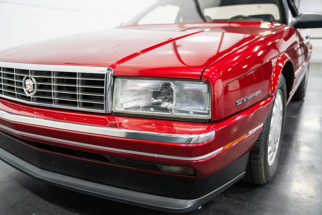 1993 Cadillac Allante - Image 9 of 31