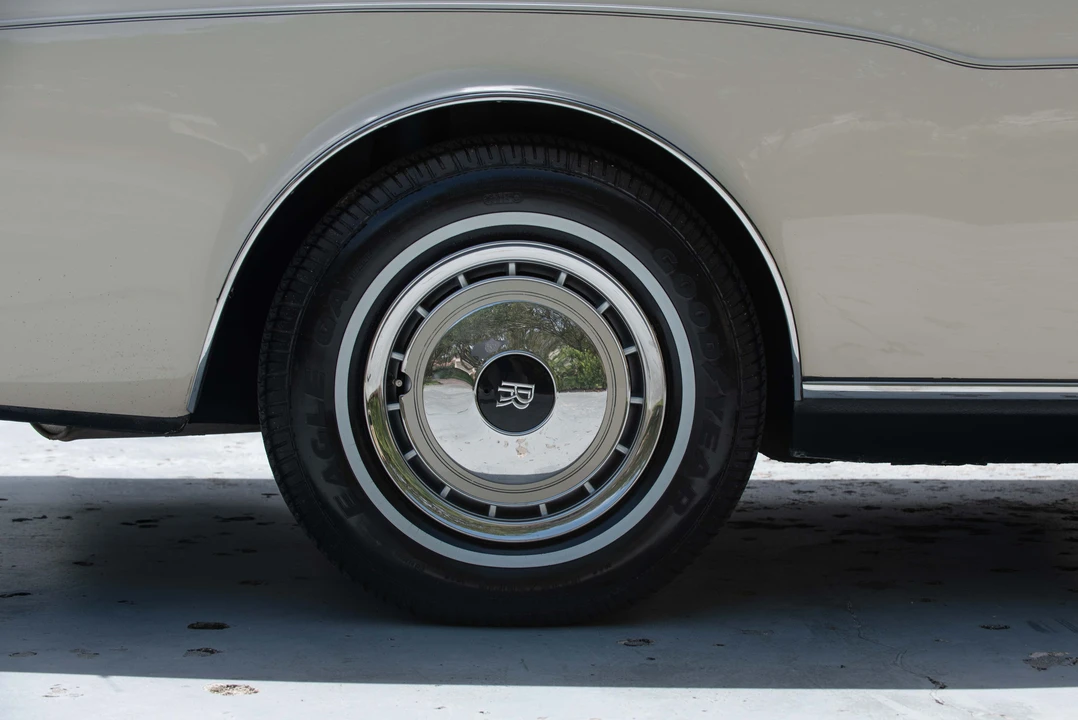 1993 Rolls-Royce Corniche Series IV - Image 15 of 31