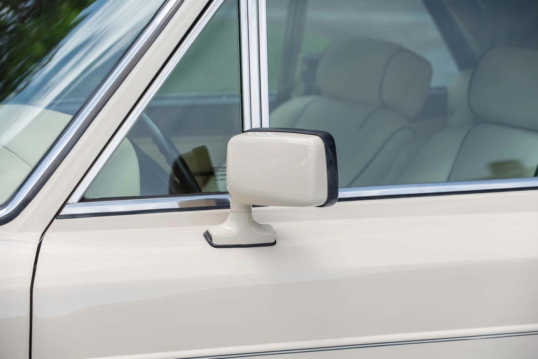 1993 Rolls-Royce Corniche Series IV - Image 28 of 31