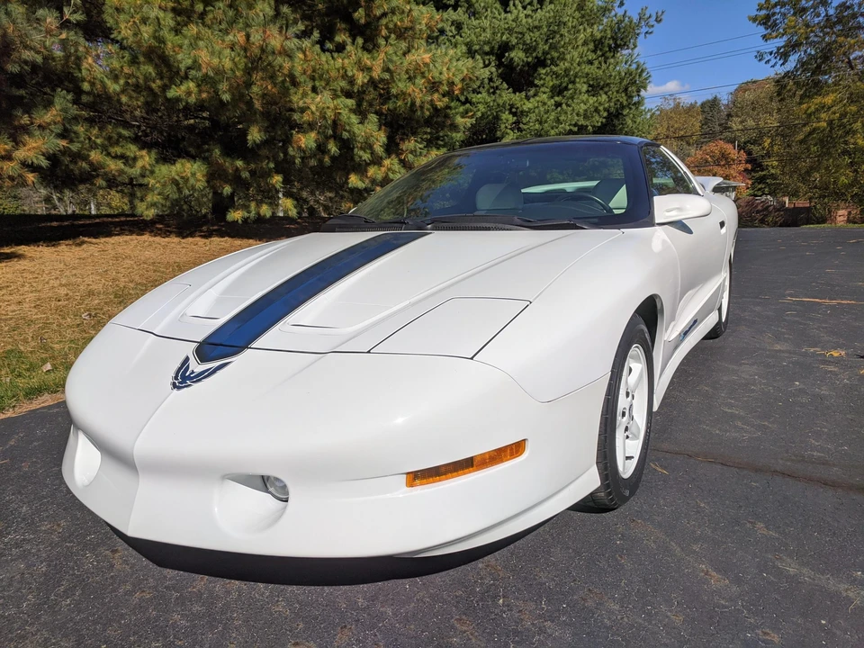 1994 Pontiac Firebird Trans Am 4th Gen - Image 2 of 31