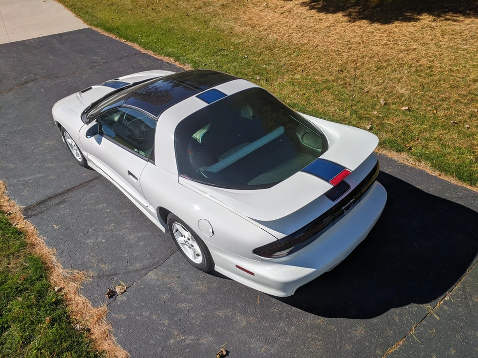 1994 Pontiac Firebird Trans Am 4th Gen - Image 17 of 31