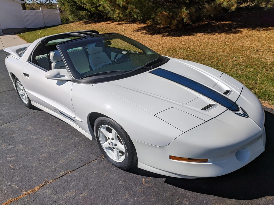 1994 Pontiac Firebird Trans Am 4th Gen - Image 8 of 31