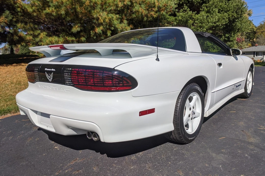 1994 Pontiac Firebird Trans Am 4th Gen - Image 9 of 31