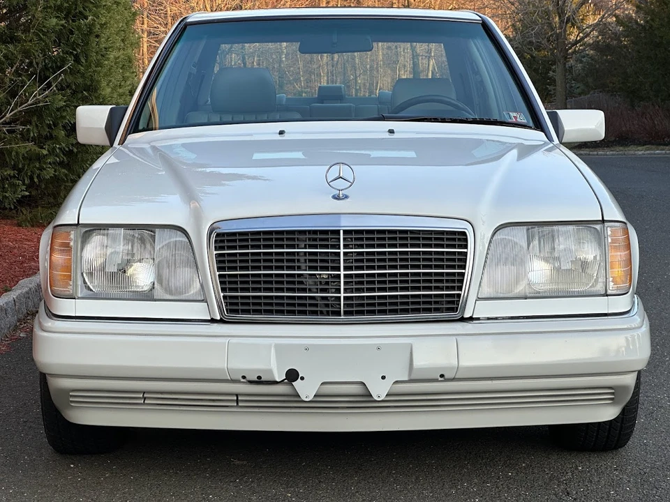 1995 Mercedes-Benz W124 E-Class - Image 16 of 31