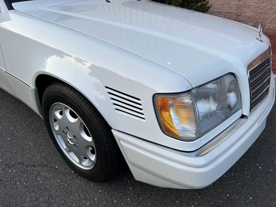 1995 Mercedes-Benz W124 E-Class - Image 18 of 31