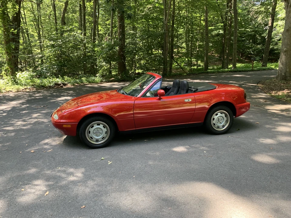 1996 Mazda NA MX-5 Miata - Image 2 of 31