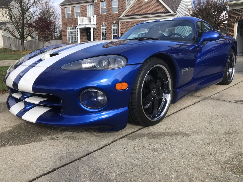 1997 Dodge Viper GTS 2nd Gen - Image 2 of 31