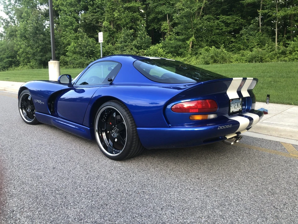 1997 Dodge Viper GTS 2nd Gen - Image 12 of 31