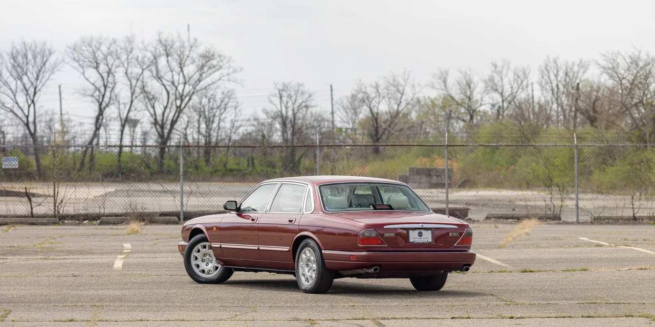 1997 Jaguar X300 XJ - Image 12 of 31
