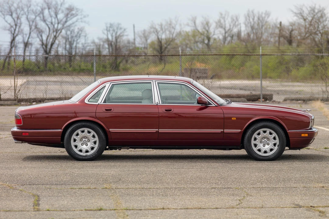 1997 Jaguar X300 XJ - Image 18 of 31