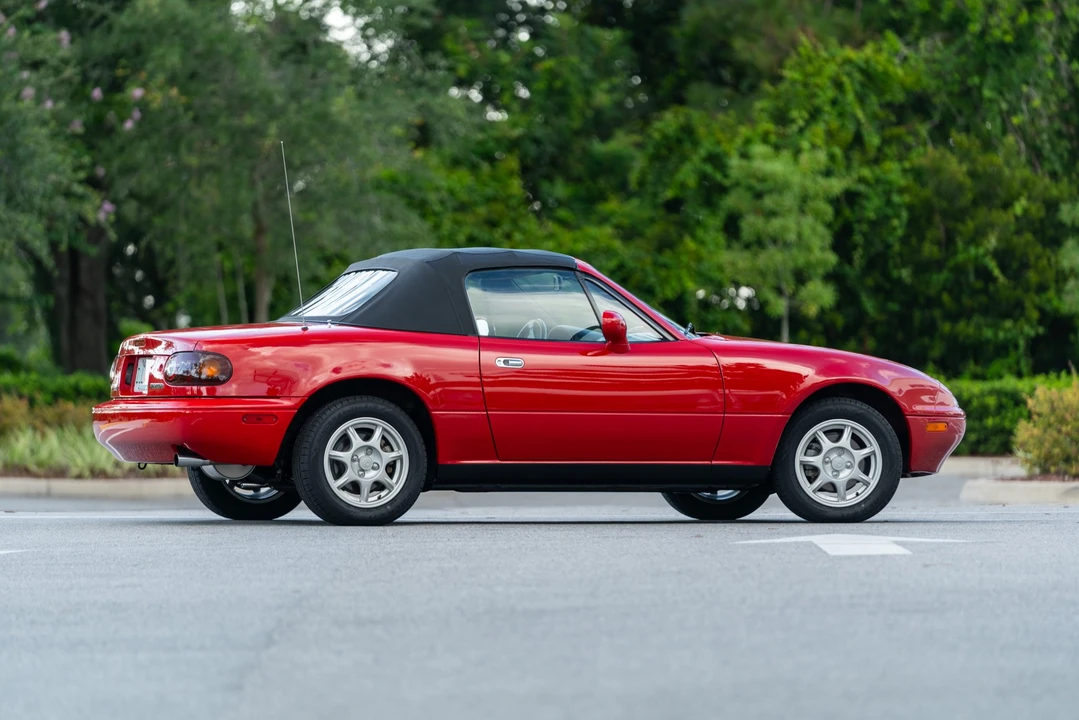 1997 Mazda NA MX-5 Miata - Image 22 of 31