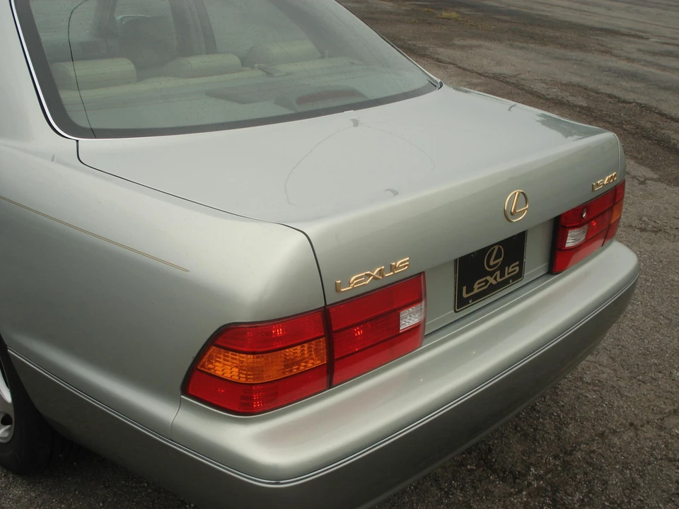 1998 Lexus LS 2nd Gen - Image 29 of 31