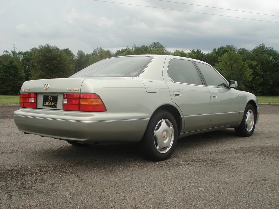 1998 Lexus LS 2nd Gen - Image 17 of 31