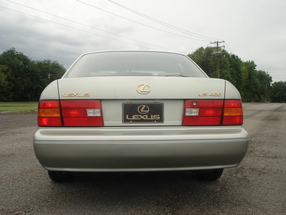 1998 Lexus LS 2nd Gen - Image 15 of 31