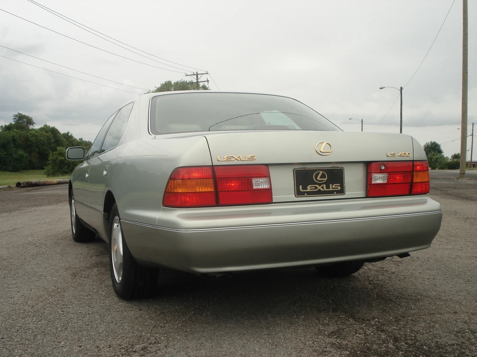 1998 Lexus LS 2nd Gen - Image 14 of 31